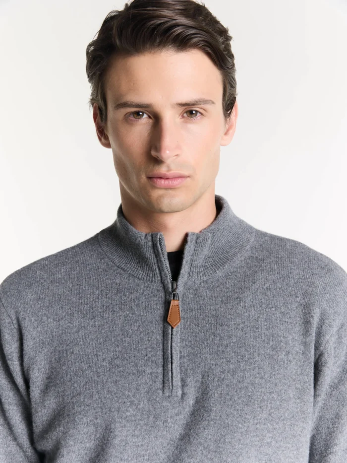 Sweater medio cierre cashmere - Imagen 4