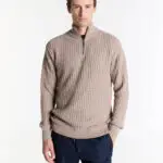 Sweater medio cierre acanalado