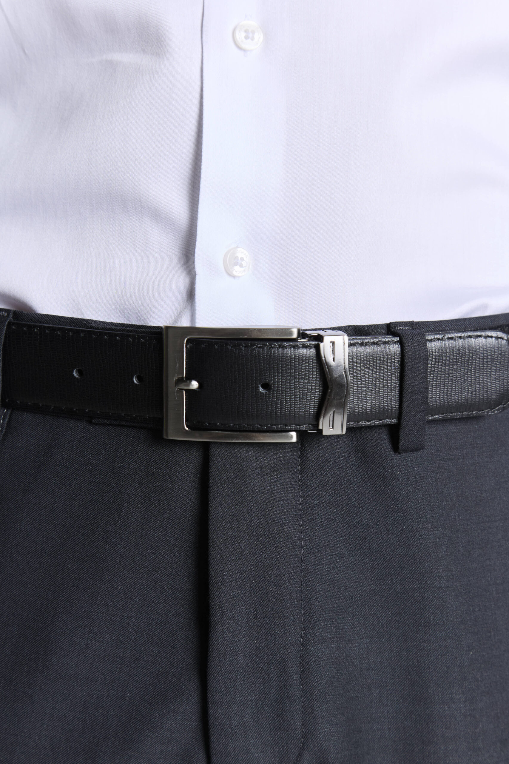 903000#NEG# foto 1 CINTURON CLASICO negro_1004 Cinturón clásico - Imagen 1