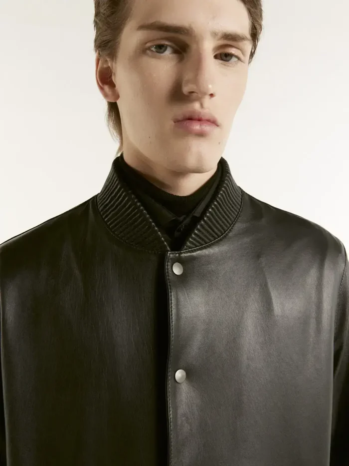 CAMPERA BOMBER CUERO OVEJA CON BROCHE - Imagen 3