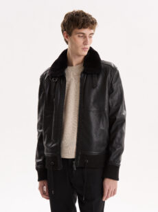 CAMPERA DE CUERO CON PIEL
