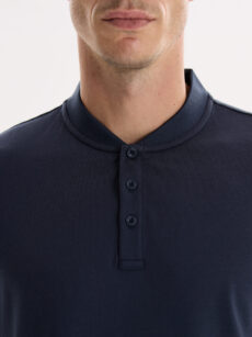 T-SHIRT CON BOTONES - Imagen 3
