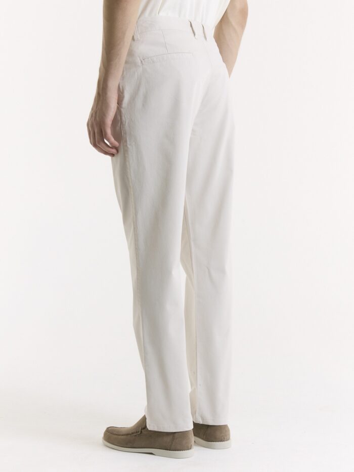 PANTALON CHINO CLÁSICO - Imagen 4