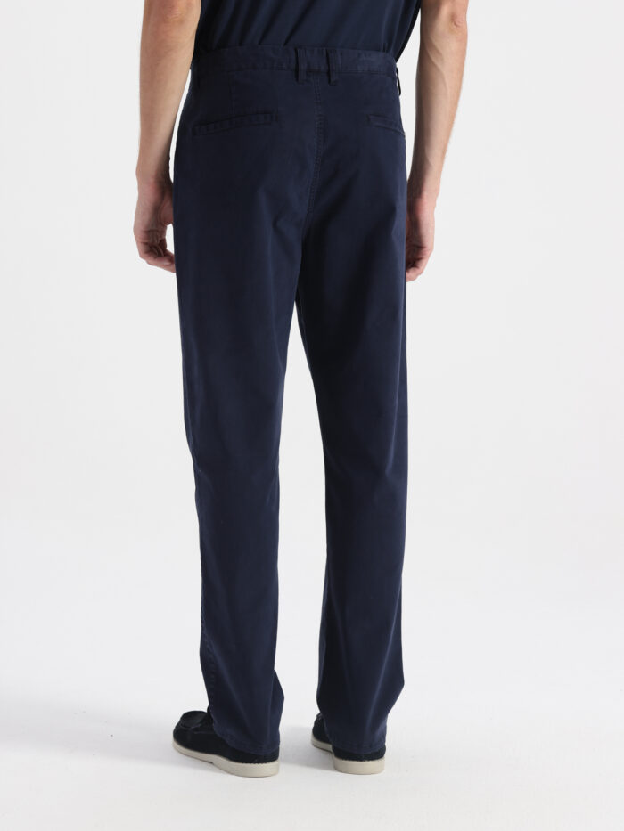 PANTALON CHINO CLASICO - Imagen 4