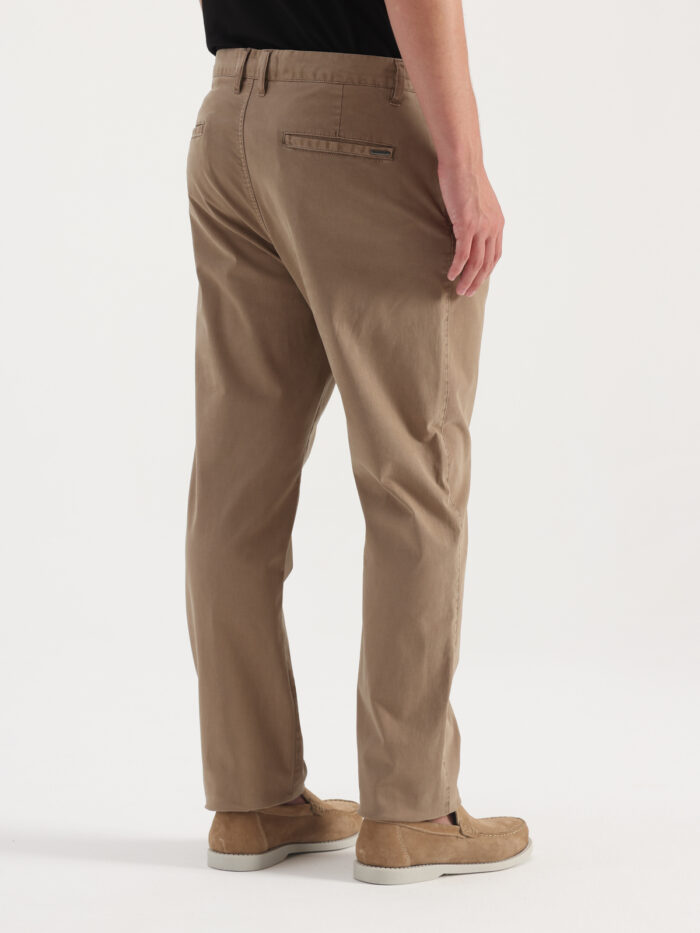 PANTALON CHINO CLASICO - Imagen 4