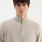 SWEATER MEDIO CIERRE ESCALONADO