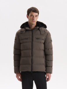 CAMPERA CAPUCHA CON PIEL